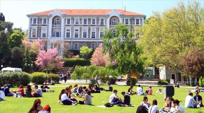 Boğaziçi Üniversitesi çeşitli fakülte ve bölümlere toplam 19 akademik personel alımı yapacağını duyurmuştur.